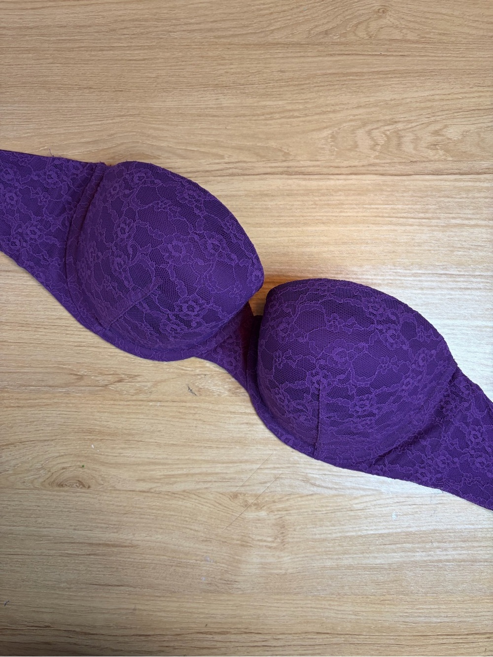 Victoria’s Secret Purple Floral Lace Strapless Multi-Way Bra 38C